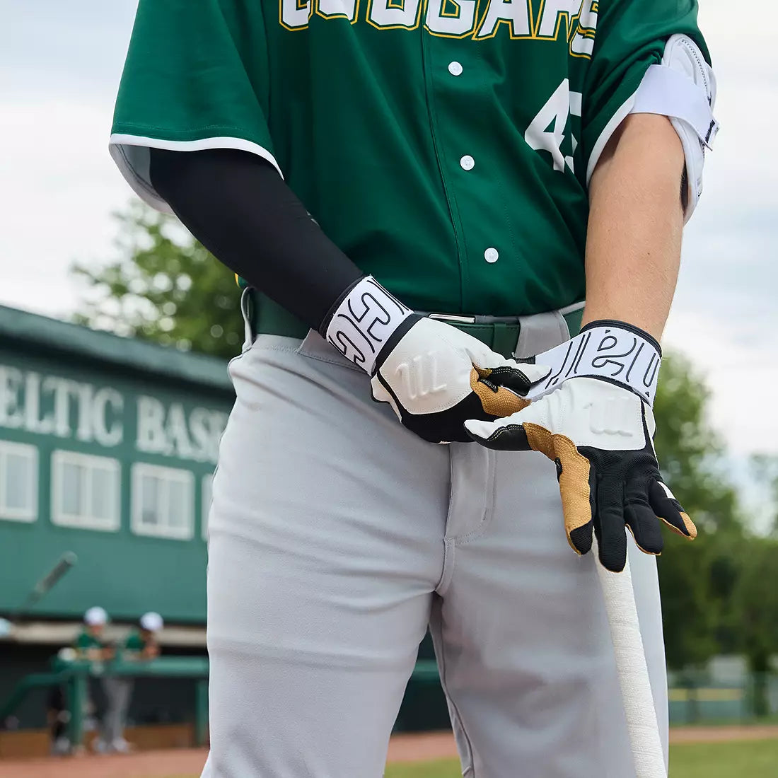 Marucci Youth Blacksmith Batting Gloves V2